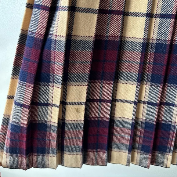 Glenisla 100% Wool Vintage Plaid Pleated Modest Midi Skirt 14 - Picture 11 of 11